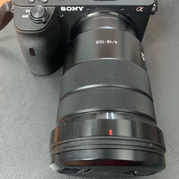 Sony A6600 Camera and Lens (Excellent condition) - Picture 5 of 15